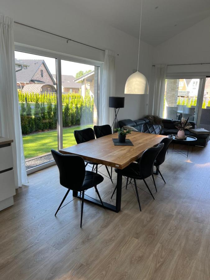 Schoenes Ferienhaus Mit Sauna Am Harkebruegger See In Der Naehe Von Oldenburg Barssel  Bagian luar foto